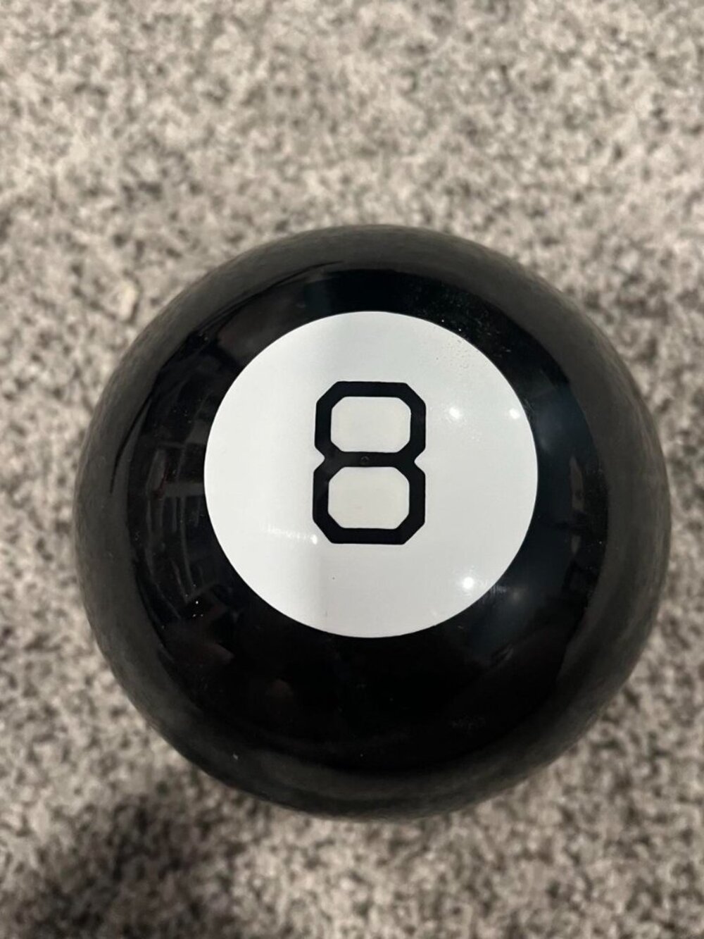 Magic 8 Ball - Picture 2 of 7